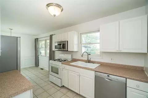 5 N Meadow Dr, O'fallon, MO 63366 photo 16