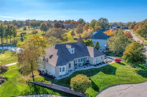 127 Roehampton Ln, Weldon Spring, MO 63304