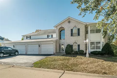 3656 Colonia Place Dr #B, Saint Louis, MO 63125