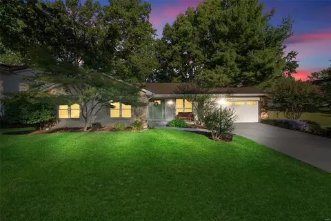 801 Green Ridge Ln, Saint Peters, MO 63376