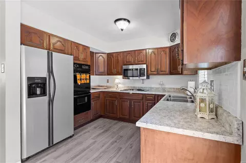 322 Spring Meadows Dr, Manchester, MO 63011 photo 9