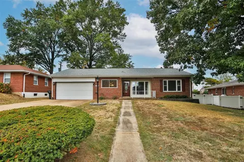7057 Itaska Dr, Saint Louis, MO 63123