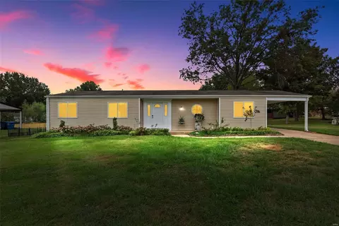 9626 La Jolla Dr, Saint Louis, MO 63132