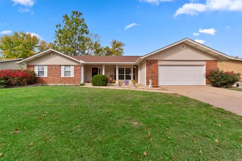 503 Pioneer Dr, St. Peters, MO 63376