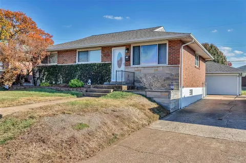 8204 Ketmore Dr, Saint Louis, MO 63123