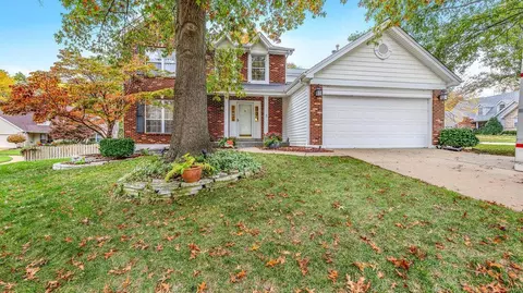 505 Lighthouse Point Dr, Wildwood, MO 63040