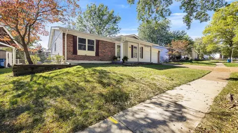 580 Golfwood Dr, Ballwin, MO 63021 photo 42