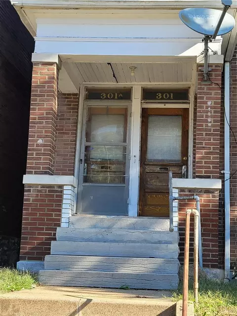 301 Dover St, Saint Louis, MO 63111