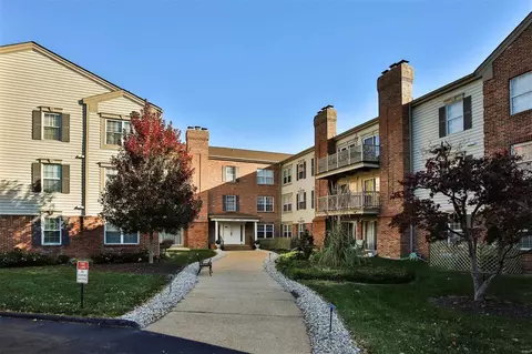 12917 Portulaca Dr #326, Saint Louis, MO 63146
