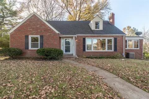 3 Dunmore Ct, Saint Louis, MO 63135
