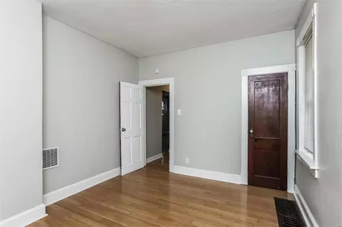 5427 Gresham Ave, Saint Louis, MO 63109 photo 12