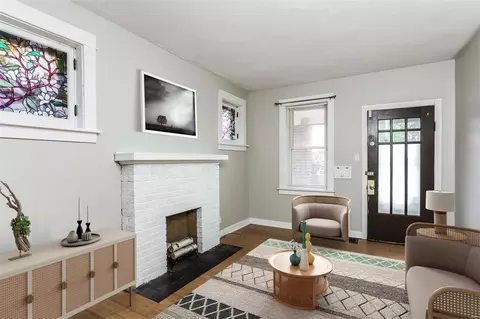 5427 Gresham Ave, Saint Louis, MO 63109 photo 3