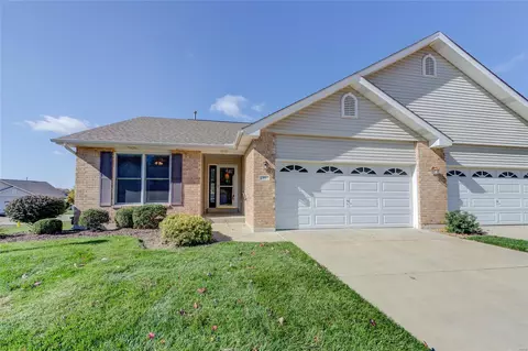 49 Summit Pointe Ct, Saint Charles, MO 63301