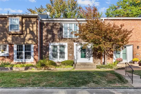 13423 Forestlac Dr, Saint Louis, MO 63141