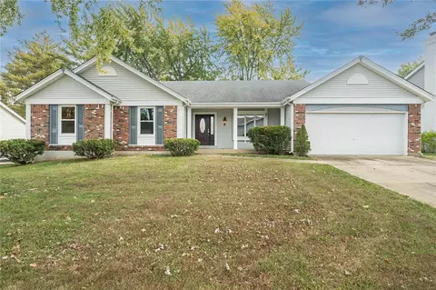 120 Montana Dr, Saint Charles, MO 63304