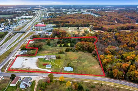209 E Service Rd N, Wright City, MO 63390 photo 1