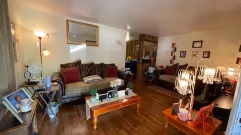 4032 Esseldale Dr, Saint Ann, MO 63074 photo 7