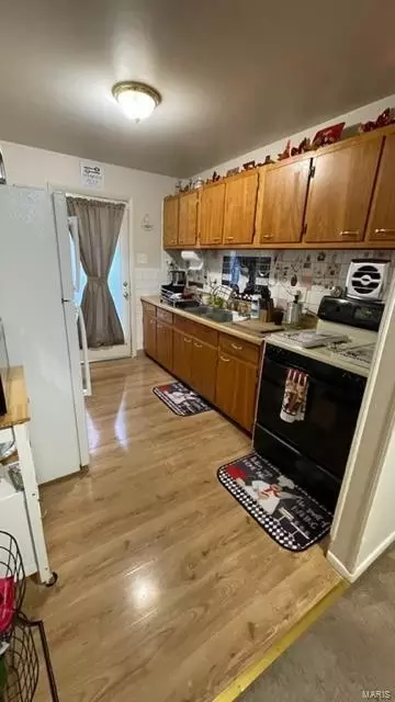 4032 Esseldale Dr, Saint Ann, MO 63074 photo 15