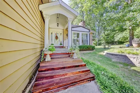 11 Glenworth Ct, Manchester, MO 63011 photo 5