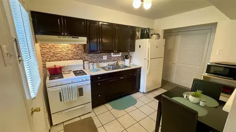 3908 Wright Ave, Saint Ann, MO 63074 photo 6