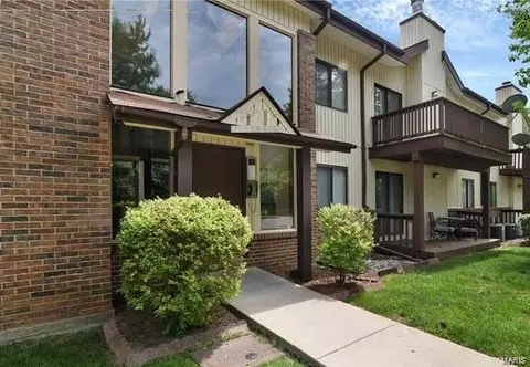 1606 Willow Wren Ct #305, Florissant, MO 63033