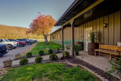 19339 Deer Pointe Estates Dr, Glencoe, MO 63038