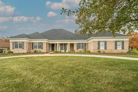 2015 Brook Hill Ct, Chesterfield, MO 63017