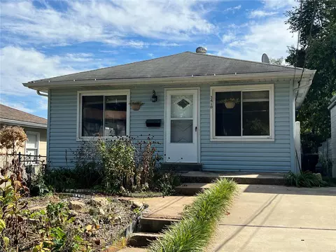 3410 Manhattan Ave, Saint Louis, MO 63143