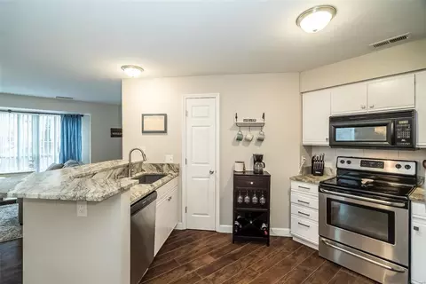 1332 Highland Oaks Dr #B, Ballwin, MO 63021 photo 18