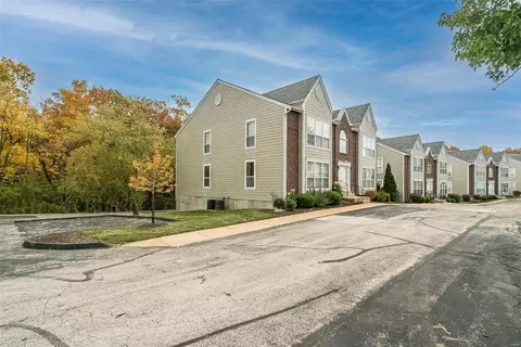1332 Highland Oaks Dr #B, Ballwin, MO 63021 photo 35