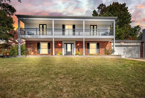 78 Rue Grand Dr, Lake Saint Louis, MO 63367