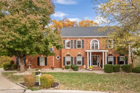 2301 Canyon Dr, Saint Charles, MO 63303