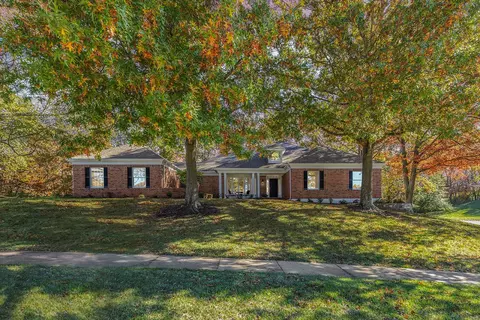 17625 Bridgeway Dr, Chesterfield, MO 63005