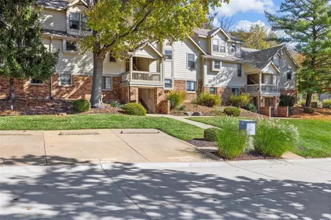 2276 Rule Ave #D, Maryland Heights, MO 63043