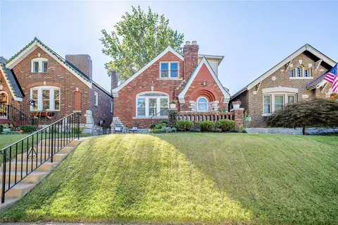 5416 Walsh St, Saint Louis, MO 63109