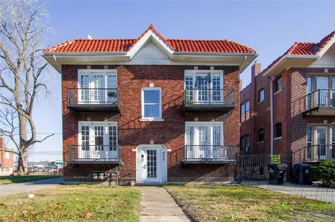 920 Eastgate Ave, Saint Louis, MO 63130