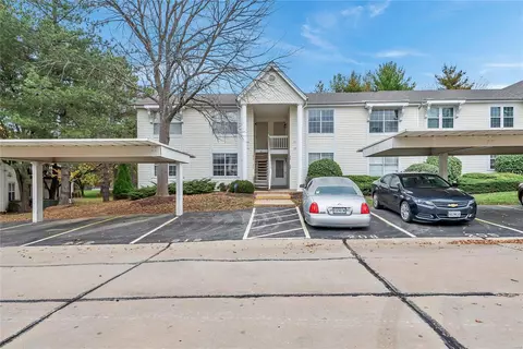 210 Sugar Lake Dr #62ND, Saint Peters, MO 63376
