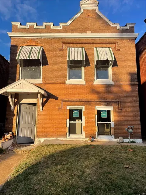 3425 Itaska St, Saint Louis, MO 63111