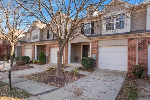 313 Montclair Tower Dr, Saint Charles, MO 63303