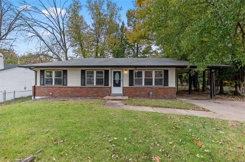 9917 Glen Owen Dr, Saint Louis, MO 63136