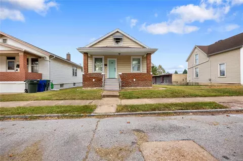 4875 Hamburg Ave, Saint Louis, MO 63123