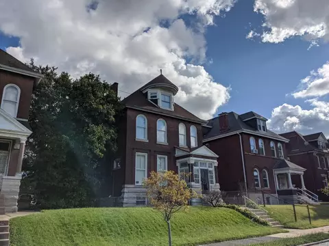 1938 E Adelaide Ave, Saint Louis, MO 63107