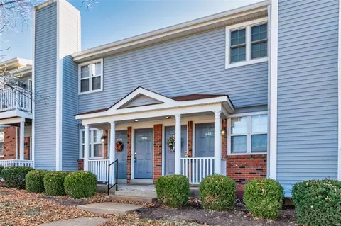 1440 High School Dr, Brentwood, MO 63144