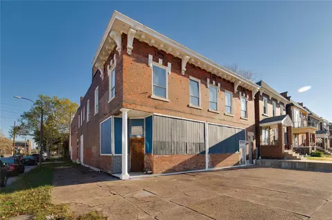4045 Ashland Ave, Saint Louis, MO 63107