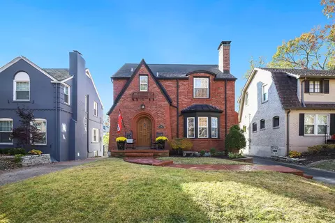 7468 Amherst Ave, University City, MO 63130