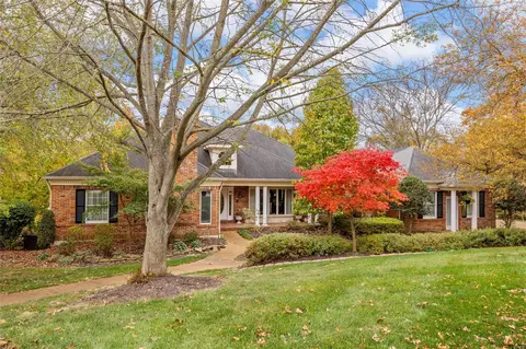 17712 Chaistain Ct, Chesterfield, MO 63005