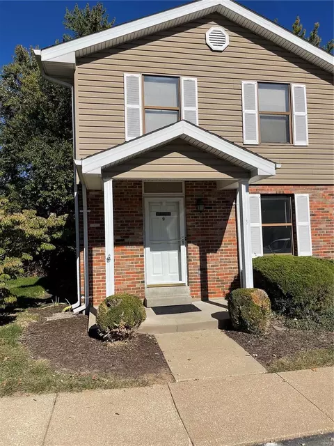 1925 Suns Up Way, Florissant, MO 63031