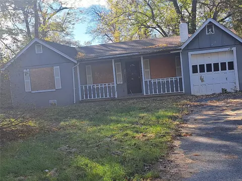 10153 Mayfair Dr, Saint Louis, MO 63136