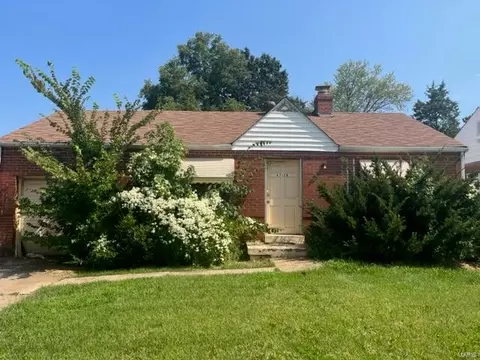 4736 Upshaw St, Saint Louis, MO 63121