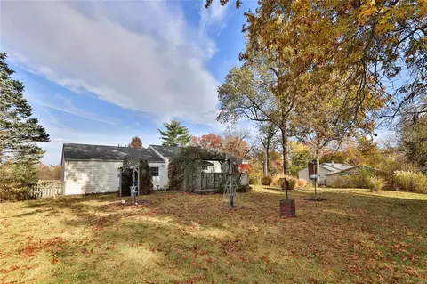 438 Radford Ln, Ballwin, MO 63021 photo 17